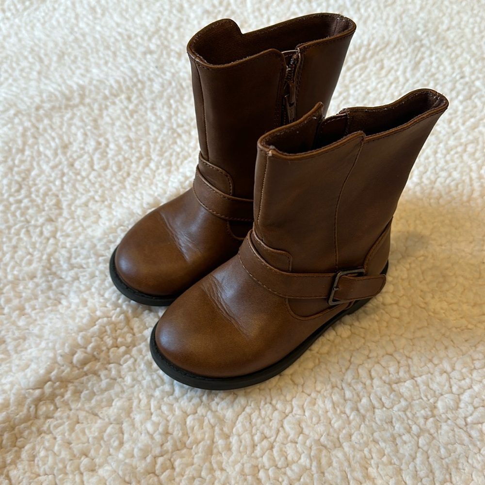 Gap kids brown leather buckle boots with inside zipper, toddler size 9